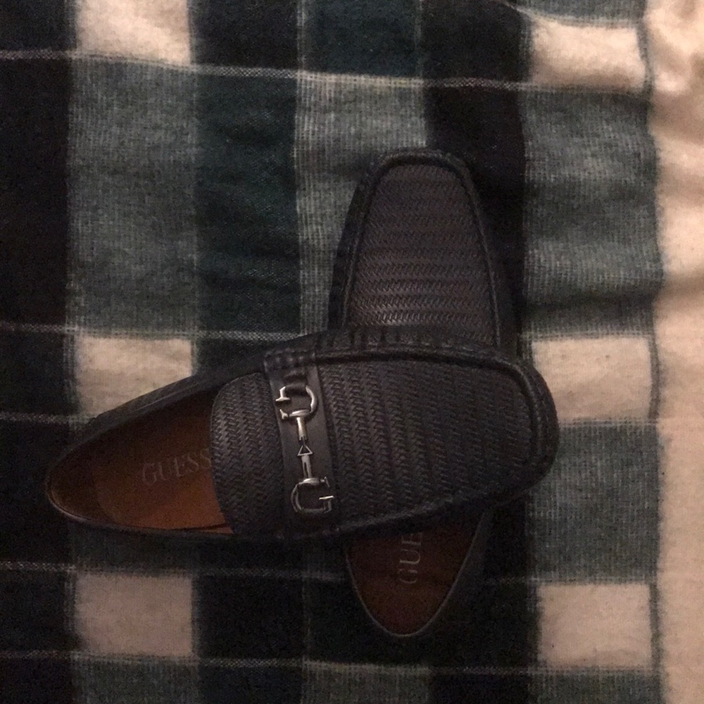 Guess blue flats